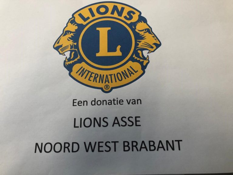 Lions Belgium De leden van Lions Asse steunen De Rinkeling in de herstart van de school door een schenking van 400 wegwerpbare mondneusmaskers